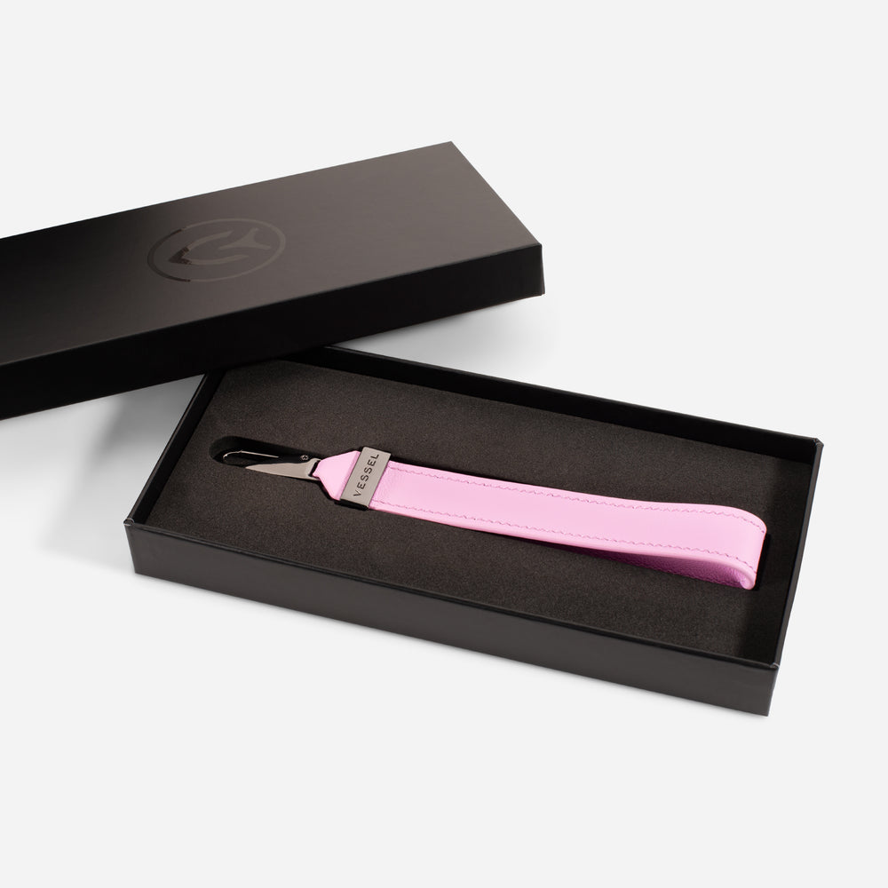 Leather Loop Pull in Pink