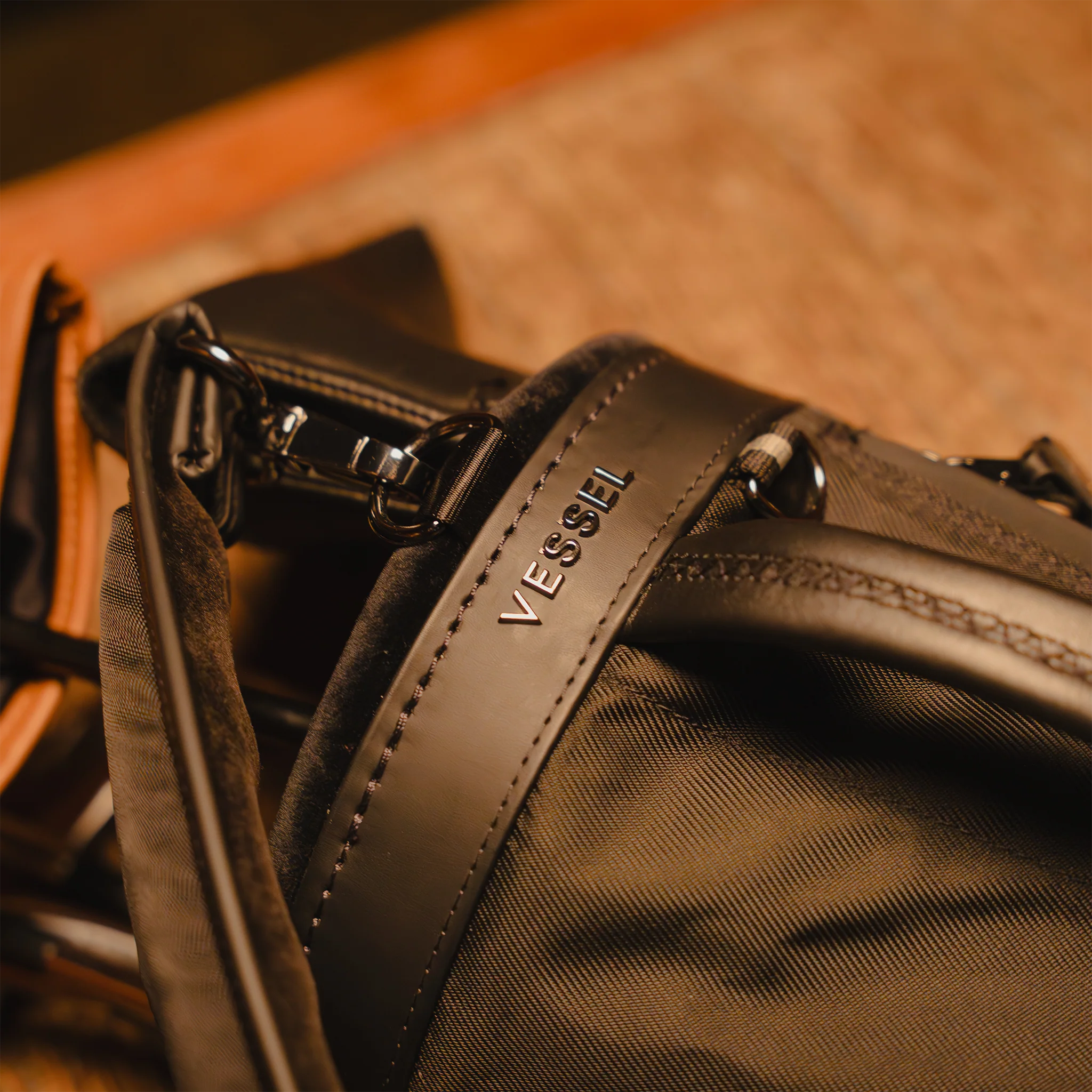 Sunday Carry in Black