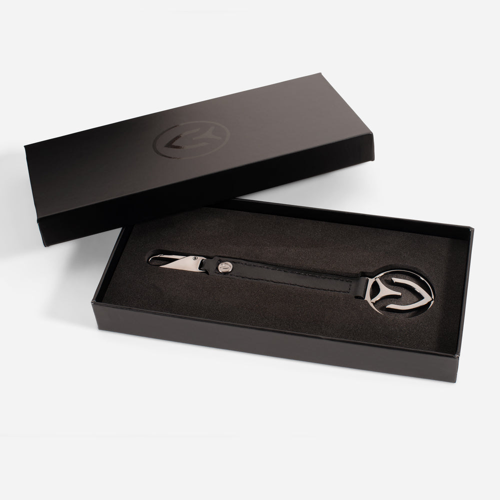 Medallion Logo Pull in Black