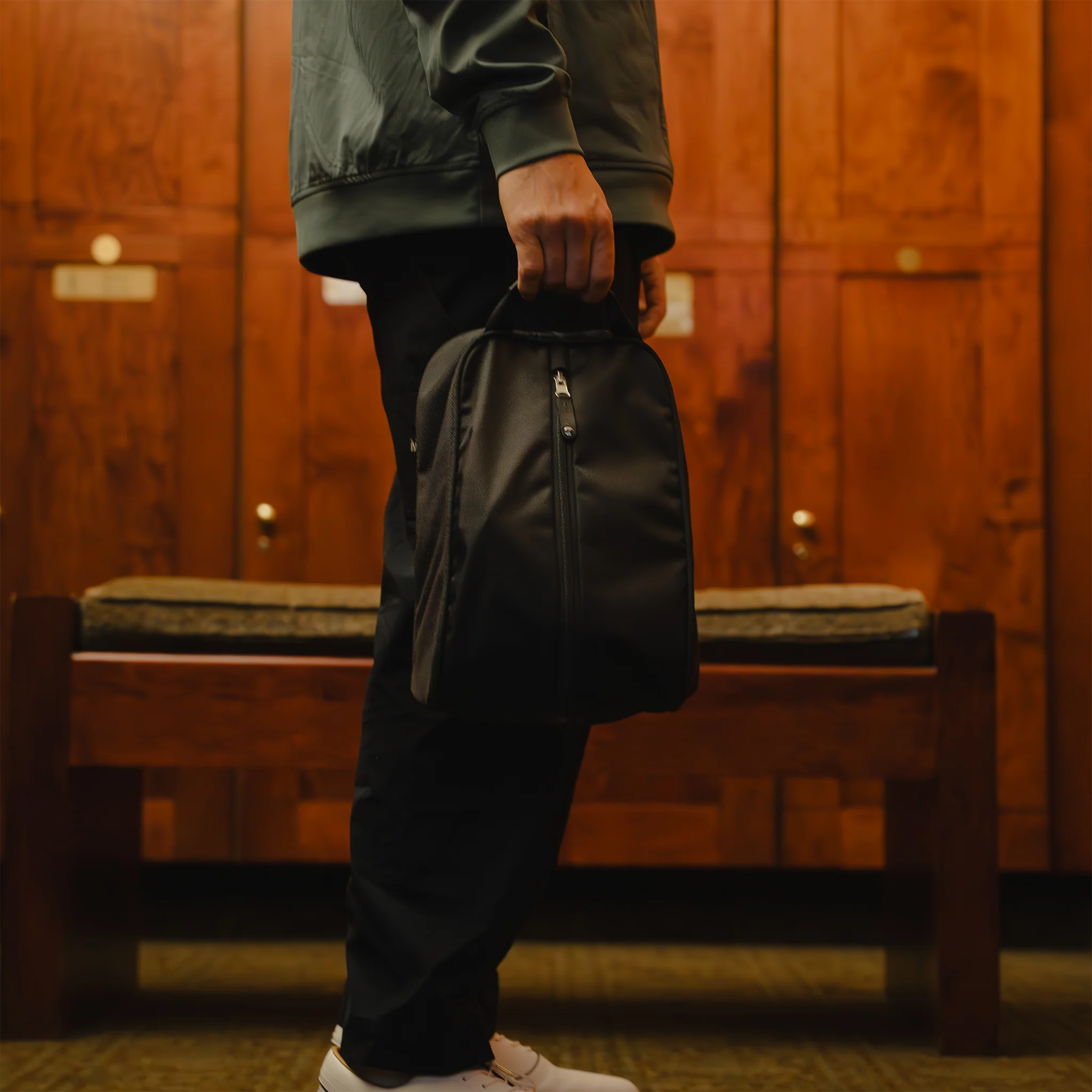 Sunday Carry in Black